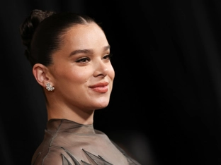 US-Schauspielerin Steinfeld zeigt sich mit Babybauch