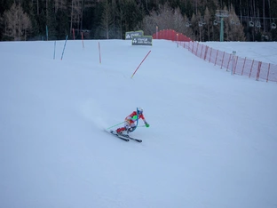 Schweizerin Aline Hoepli siegt beim Europacup Slalom im Ahrntal