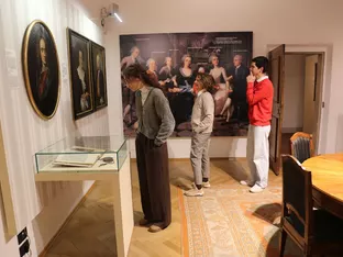 "Kaufmannsgesichter": Neue Sonderausstellung im Merkantilmuseum Bozen