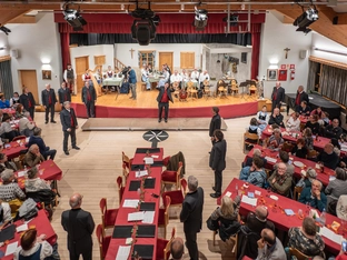 Erfolgreicher Kulturherbst in Enneberg Pfarre