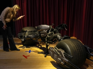 Batmans Motorrad und Tolkiens Schreibtisch vor Versteigerung