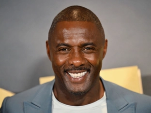 Ritterschlag für Idris Elba - Orden für Osman und Lucas