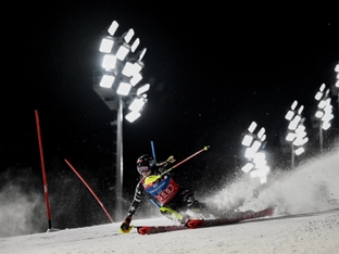 Shiffrin führt im Courchevel-Slalom - Liensberger erneut out