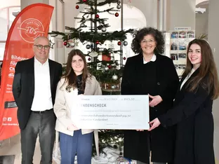 FOS verbindet Feier mit Spende für „Südtiroler Kinderdorf“