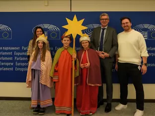Pustertaler Sternsinger segnen EU-Parlament und -Kommission