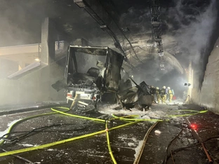 Nach Brand: Dauer der Sperre von A10-Tunnel weiter offen