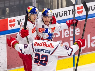 Salzburg holt mit 6:1 über die Caps zehnten Sieg in Serie