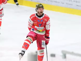 Foxes dominieren und gewinnen knapp