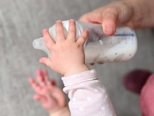 Toxin in Babynahrung: Danone ruft Produkte zurück