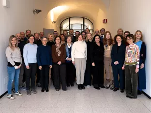 Diplome für 43 Führungskräfte im Gesundheitswesen