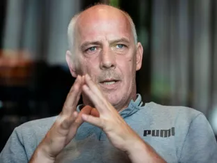 Mario Basler spielt sich selbst bei "Sturm der Liebe"