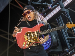 Tash Sultana kommt mit psychedelischer Mega-Show nach Wien
