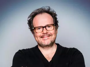 Thomas Mraz debütiert als Solokabarettist