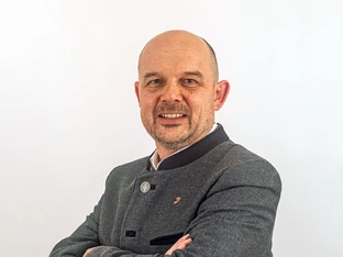 STF bemängelt: Tausende Südtiroler könnten ohne Ausweis dastehen