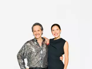 Victoria Swarovski und Michael Ostrowski moderieren den ESC