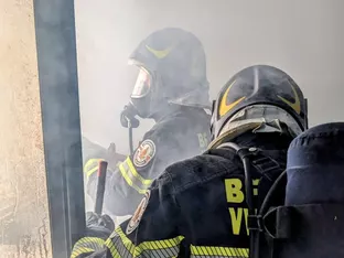 Neue Berufsfeuerwehrmänner und -frauen gesucht