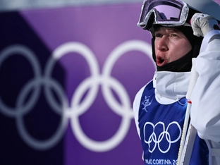 Carroll Siebente im Olympia-Buckelpistenbewerb