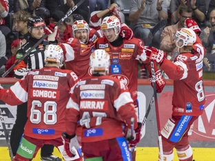 KAC setzt sich mit 4:0 gegen Linz an der Spitze wieder ab