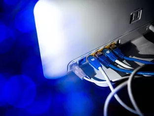 Viel zu langsames Internet? - Was man dagegen tun kann