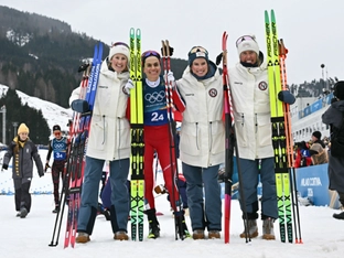ÖOC-Langläuferinnen Staffel-Zehnte - Gold an Norwegen