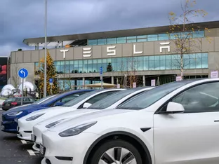 Eklat bei Tesla in Grünheide - Werksleiter gegen IG Metall