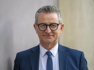 Bildung und Betreuung: Team K fordert strukturelle Strategie