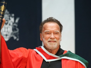 Arnold Schwarzenegger empfing irische Ehrendoktorwürde