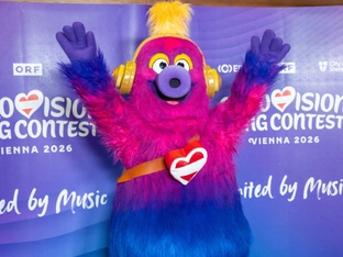 Ein haariges Ungetüm namens Auri als ESC-Gesicht