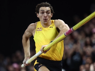 Stabhochspringer Duplantis verbessert Weltrekord