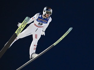 Embacher segelt in Vikersund zum ersten Weltcupsieg