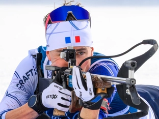 LaeGreid gewinnt Oslo-Sprint, Perrot Biathlon-Gesamtsieger