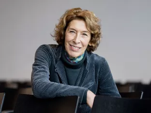 Adele Neuhauser trifft in Komödie "Callboy" Manuel Rubey