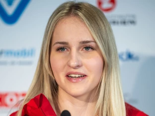 Aigner-Geschwister und Stary in Para-Kombi auf Medaillenkurs