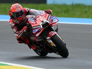 Spanier Marquez nach Verzögerung Sprint-Sieger in Brasilien