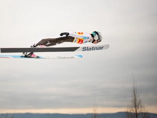 Nika Prevc stellt Rekord mit 16. Weltcup-Saisonsieg auf