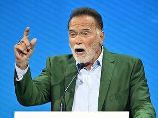 Schwarzenegger-Initiative startet Sammelkarten-Schatzsuche