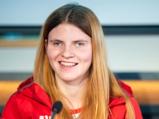 Aigner, Salcher tragen Fahne bei Paralympics-Eröffnungsfeier