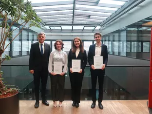 Auszeichnung für drei Abschlussarbeiten zur Südtiroler Wirtschaft