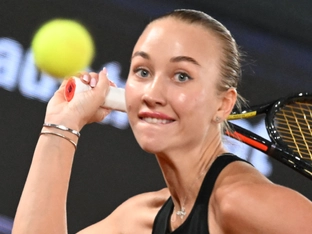 Potapova nach Zweisatzsieg über Tagger im Linz-Halbfinale