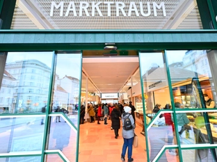 ESC-Programm mit "Markt Contest" am Naschmarkt