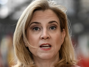 Außenministerin Meinl-Reisinger besucht Saudi-Arabien