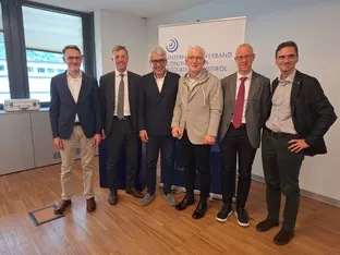 "Entscheidend für Südtirols Zukunft": Stärkung der Zusammenarbeit zwischen Uni und Unternehmen