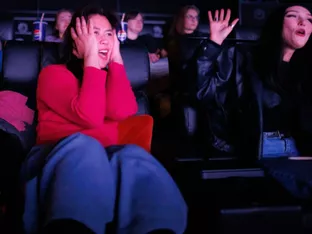 Fans feiern BTS-Comeback auch im Kino