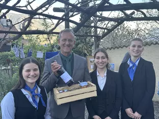 Maturaprojekt von Schülerinnen des Kaiserhofs: "Post&Pixel"