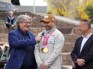 Festlicher Empfang für Paralympiasieger Emanuel Perathoner in Lajen