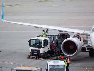 Durst nach Kerosin verschärft Importabhängigkeit in der EU