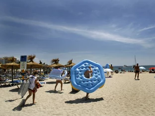 Begehrte Urlaubsziele sind zum Teil aktuell günstiger