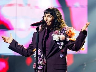 Ina Regens neues Album nach einer Krise soll "menscheln"