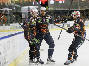 Graz99ers gewinnen ICE-Finalauftakt gegen Pustertal 5:1