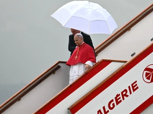 Papst Leo XIV. beginnt erste Afrika-Reise in Algerien